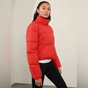 New ATHLETA Summit Cropped Puffer jacket red size XL